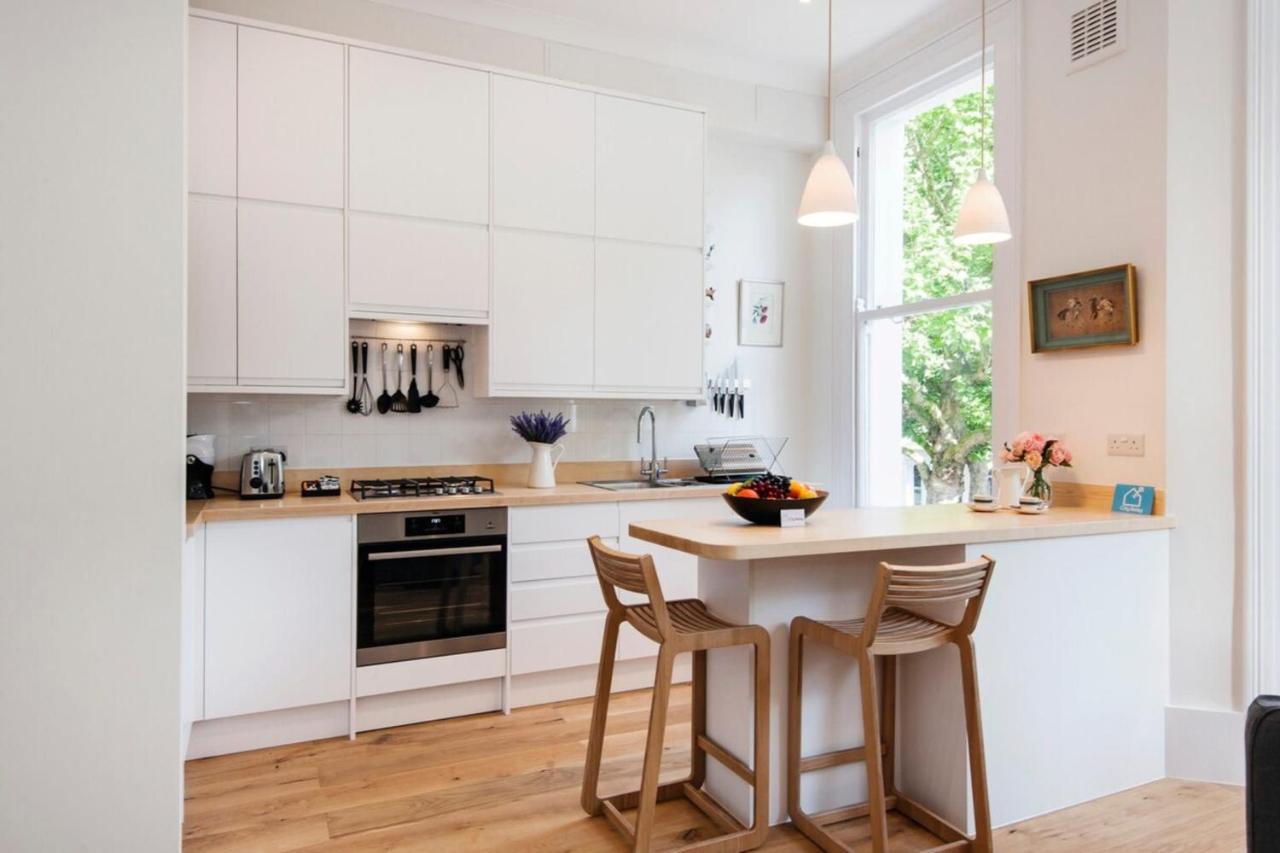 The Stunning Philbeach Garden Apartment London Bagian luar foto